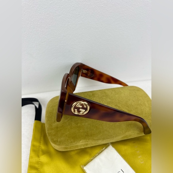 Gucci Tortoise Shell Sunglasses - Picture 6 of 16